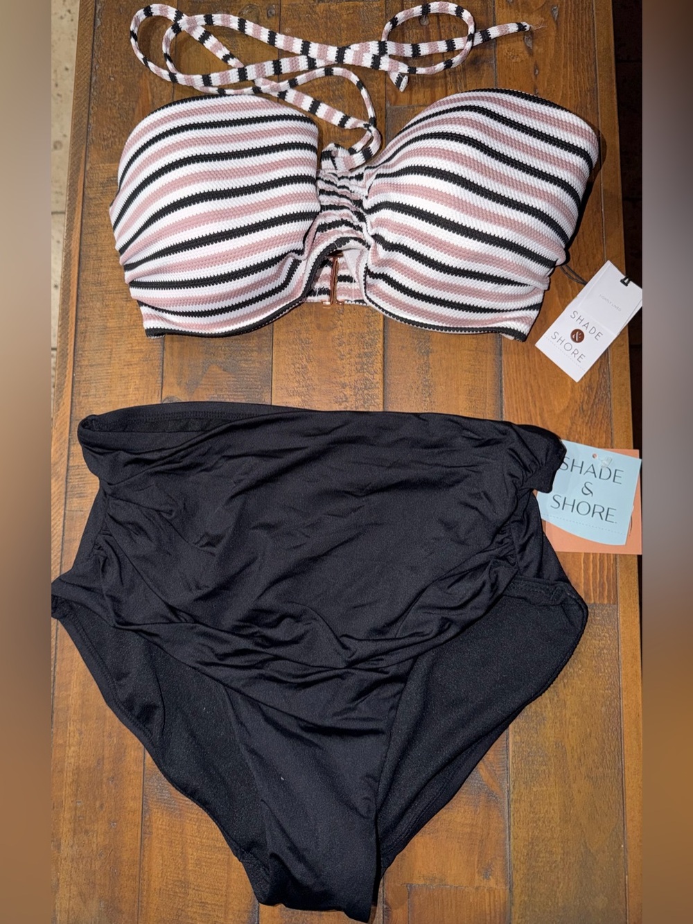 Bikini set top striped bottom black